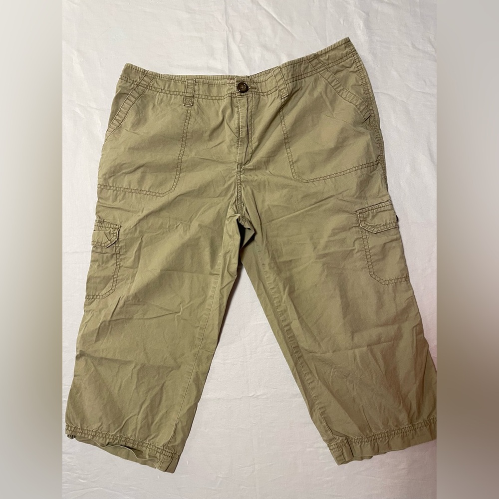 Women’s Khaki Capris - Size 16